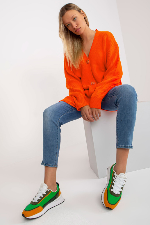 Oranžinis ilgas megztinis su sagomis...