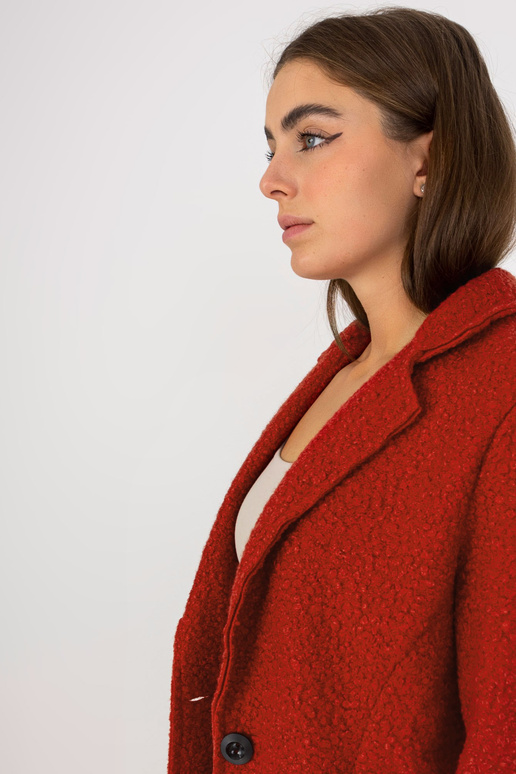 Tamsiai oranžinis pliušinis paltas su... Tamsiai oranžinis pliušinis paltas su...