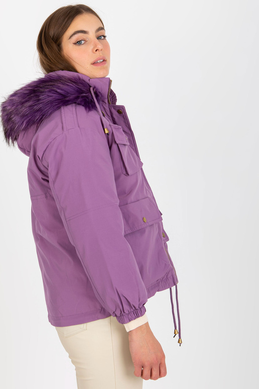 Violetinė pūkinė žieminė striukė su... Violetinė pūkinė žieminė striukė su...