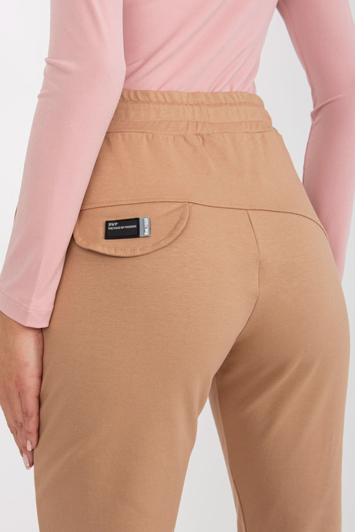 Moteriškos kupranugarių sportinės... Moteriškos kupranugarių sportinės...