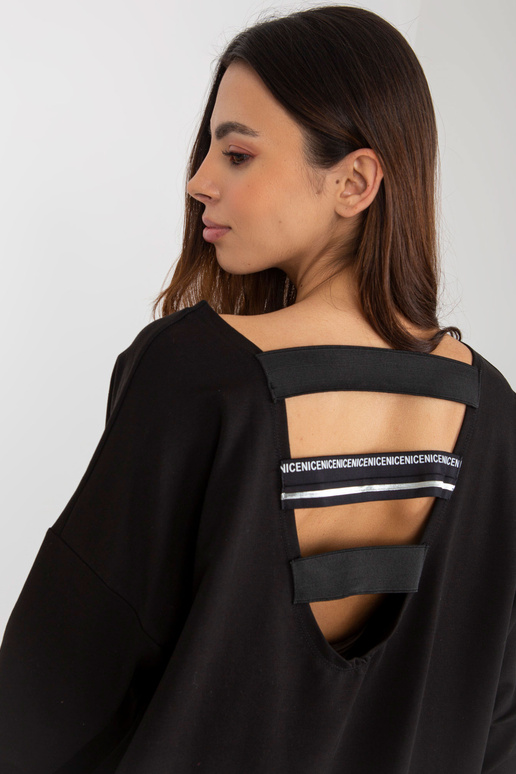 Juoda oversize sportinio kostiumo... Juoda oversize sportinio kostiumo...