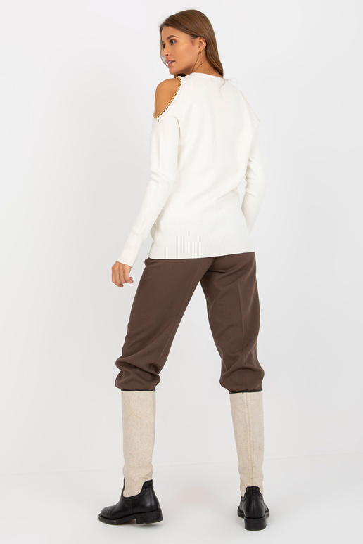 Ecru megztinis su Nackten Schulttern...