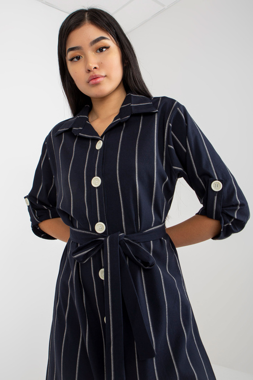 Tamsiai mėlyna dryžuota marškinių... Tamsiai mėlyna dryžuota marškinių...