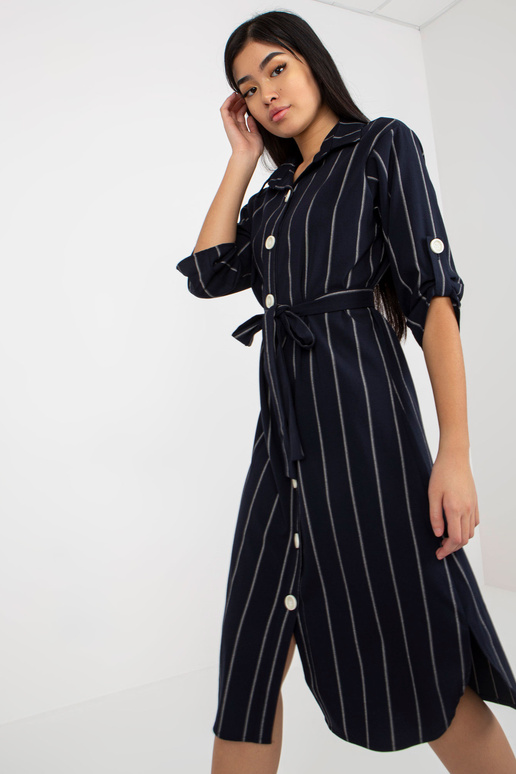 Tamsiai mėlyna dryžuota marškinių... Tamsiai mėlyna dryžuota marškinių...