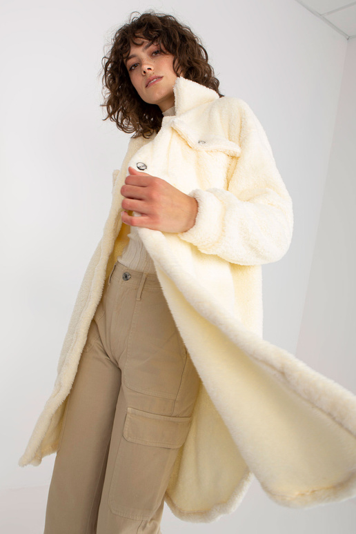 Ecru ilgi kailio marškiniai su... Ecru ilgi kailio marškiniai su...