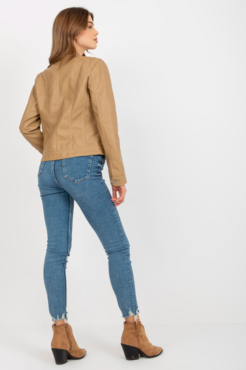 Lengva kupranugario... 2