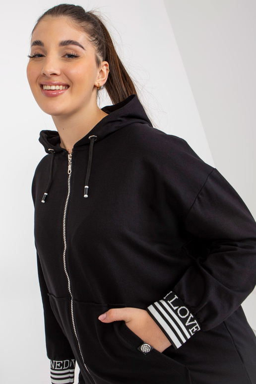 Juodas moteriškas didelio dydžio...