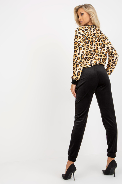 Beige ir schwarzes Velours-Set mit...