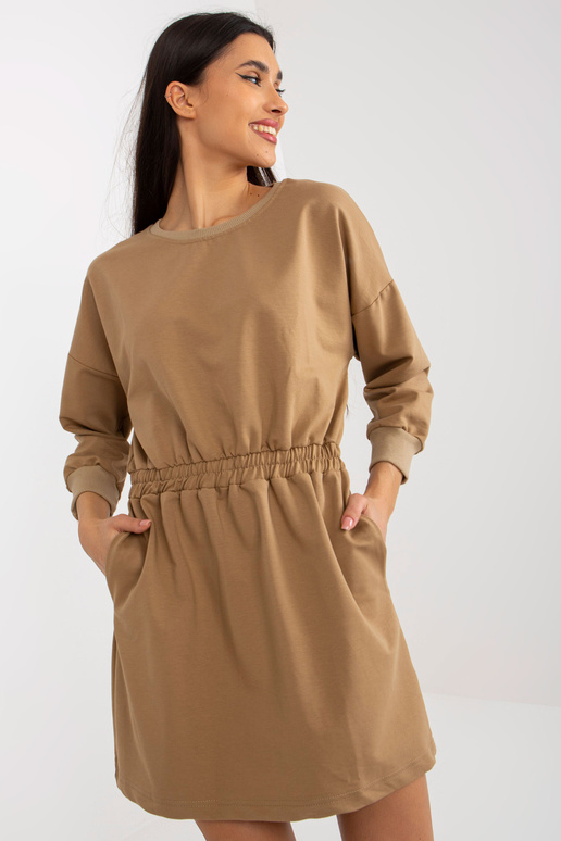 Kupranugarių mini megztiniai su... Kupranugarių mini megztiniai su...