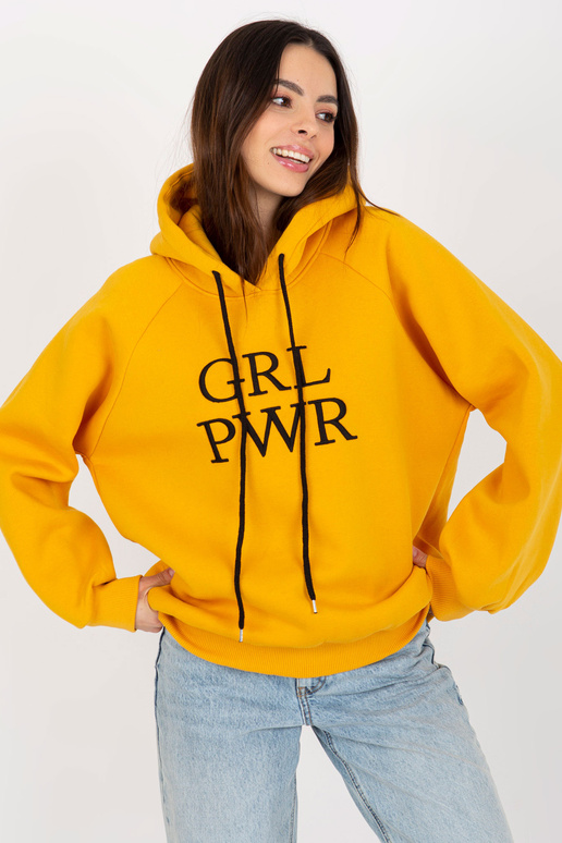 Geltoni megztiniai su gobtuvu ir... Geltoni megztiniai su gobtuvu ir...