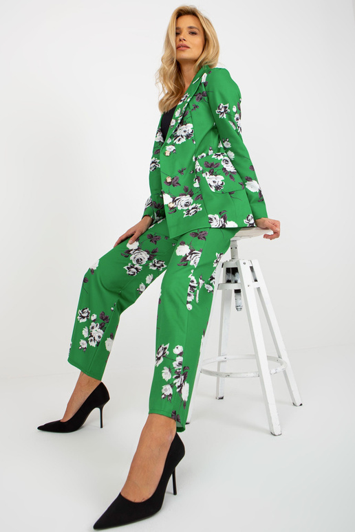Žalias elegantiškas švarkas iš gėlių... Žalias elegantiškas švarkas iš gėlių...