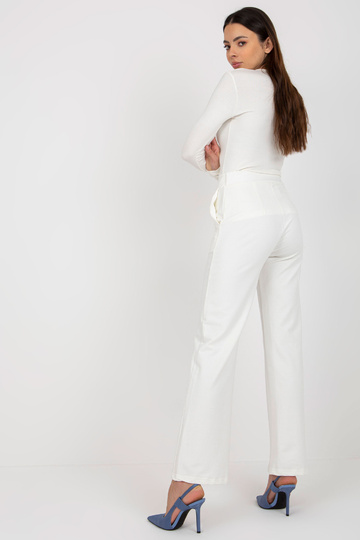 Ecru platėjančios sportinės...