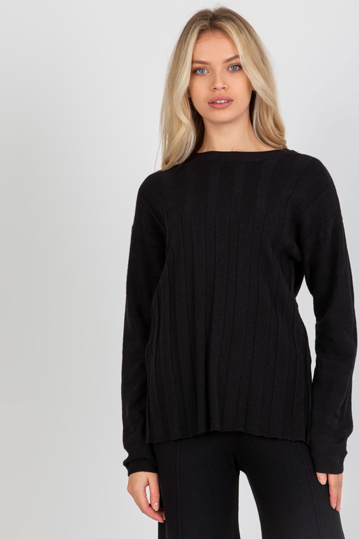 Juodas lygus klasikinis megztinis...