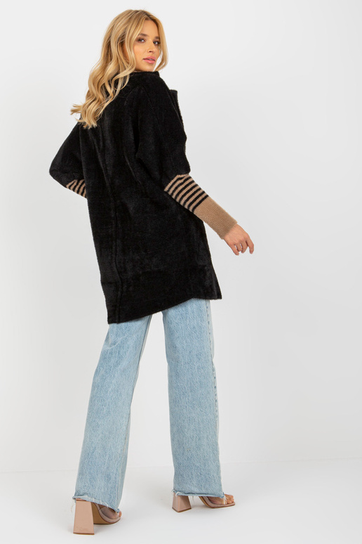 Juodas moteriškas alpakų paltas su... Juodas moteriškas alpakų paltas su...