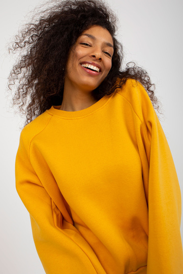 Tamsiai geltonas plačiomis...