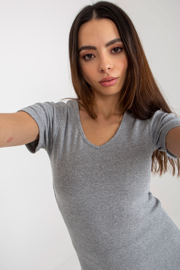 Pilka palaidinė trumpomis... 2