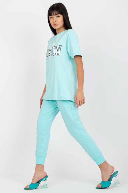 Mėtų laisvi marškinėliai su užrašu Mėtų laisvi marškinėliai su užrašu