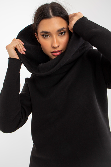 Juodas bazinis megztinių...