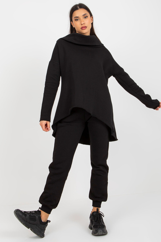 Juodas bazinis megztinių komplektas...