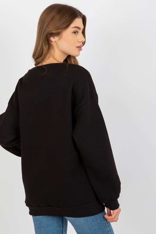 Juodas megztinis be gobtuvo su diržu Juodas megztinis be gobtuvo su diržu