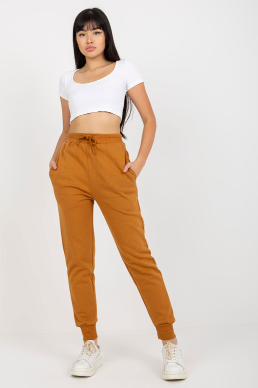 Garstyčiomis šiltos sportinės kelnės...