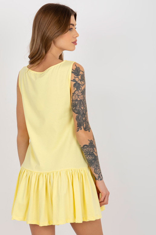 Geltona mini platėjanti rauktinė suknelė Geltona mini platėjanti rauktinė suknelė