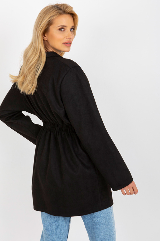 Juodas švarko kirpimo paltas su sagomis