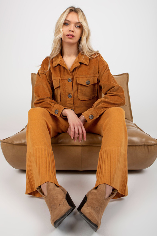 Tamsiai geltonos plačios megztos...