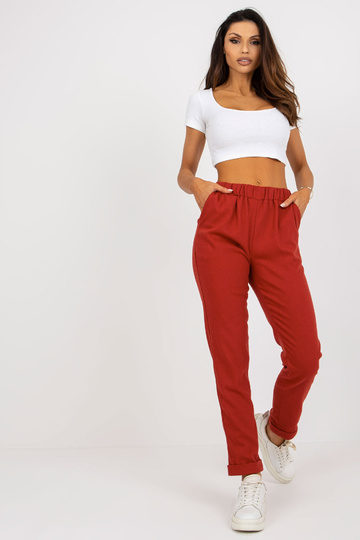 Tamsiai oranžinio audinio...