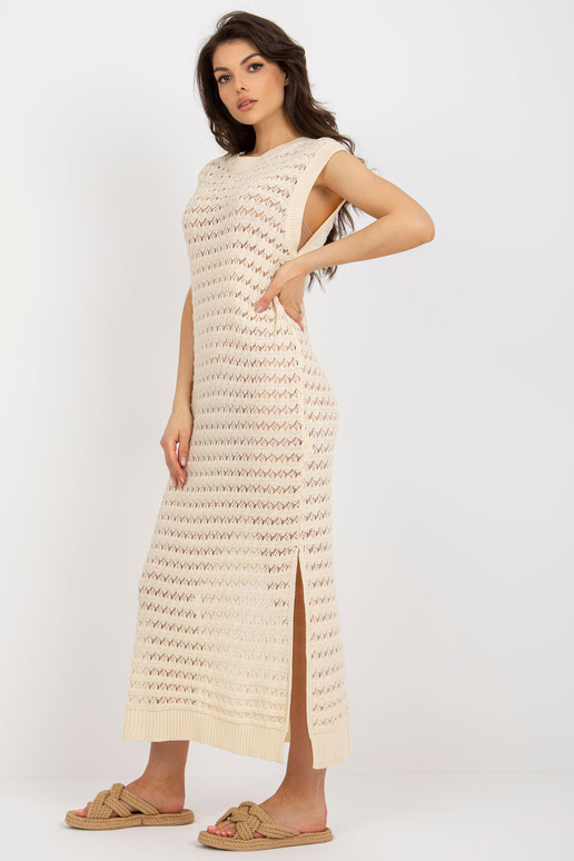 Šviesiai smėlio spalvos vasarinė...