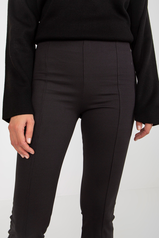 Juodos platėjančios antblauzdžiai su...