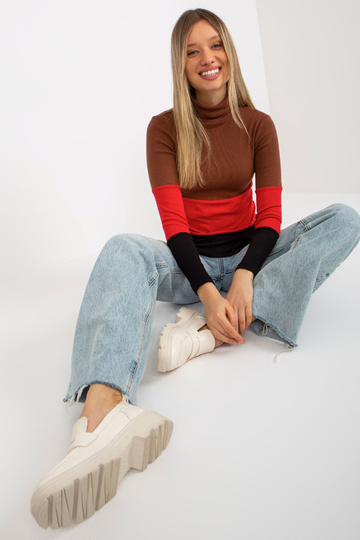 Tamsiai ruda ir juoda... 2