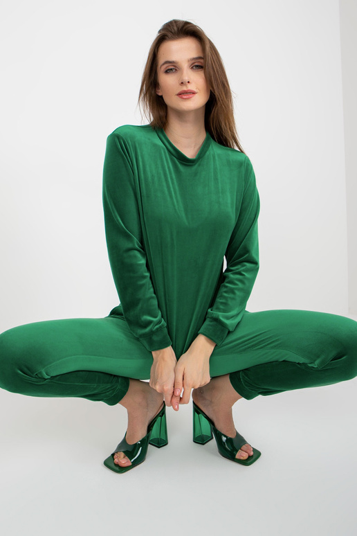 Žalias moteriškas veliūrinis...