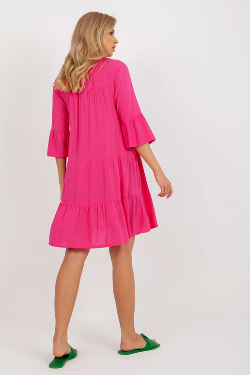 Fuksijos spalvos laisva suknelė su... Fuksijos spalvos laisva suknelė su...