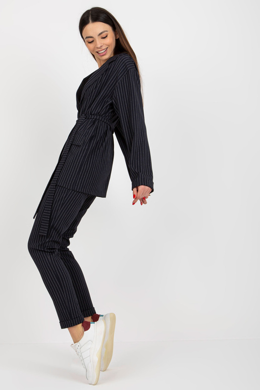 Tamsiai mėlynas elegantiškas švarkas...