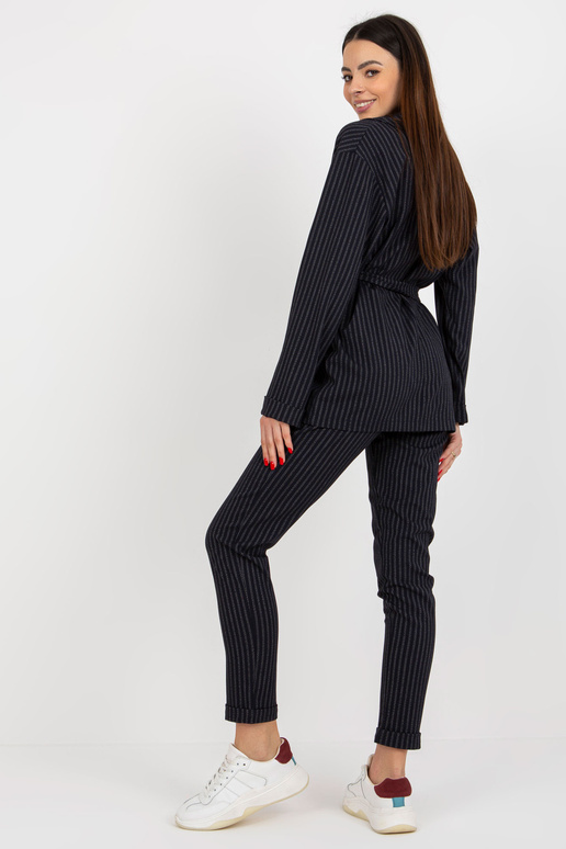 Tamsiai mėlynas elegantiškas švarkas...