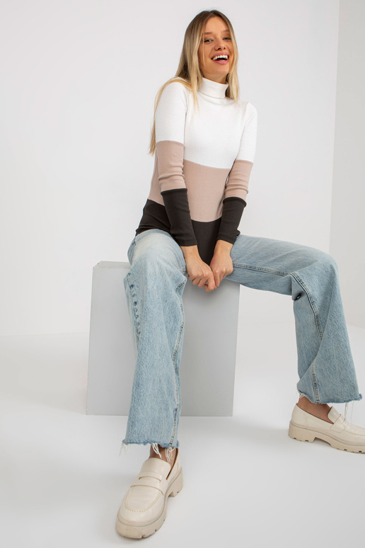 Ecru-smėlio spalvos moteriška bazinė... Ecru-smėlio spalvos moteriška bazinė...