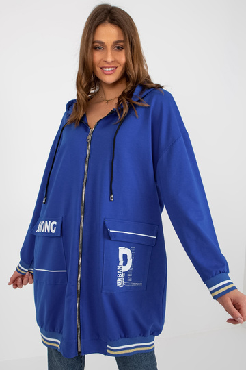 Tamsiai smėlio spalvos...