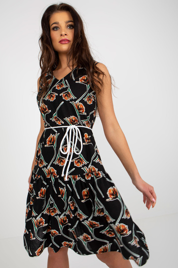 Juoda platėjanti gėlėta...