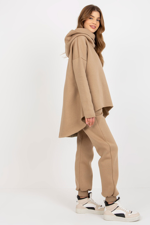 Tamsiai smėlio spalvos bazinis...