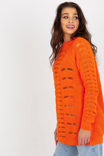 Oranžinės spalvos...