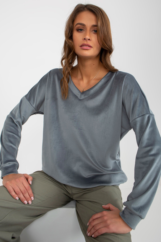 Purvinas mėlynas veliūrinis megztinis... Purvinas mėlynas veliūrinis megztinis...