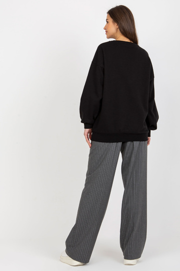 Juodas laisvo kirpimo...