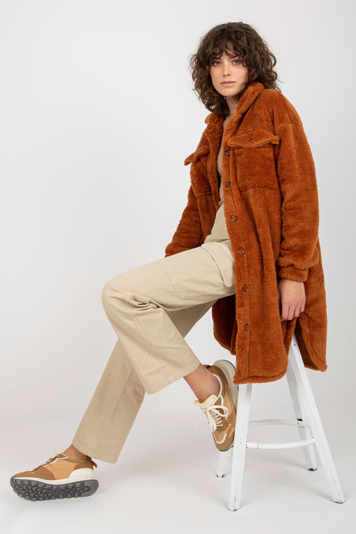 Šviesiai rudi ilgi kailiniai... Šviesiai rudi ilgi kailiniai...