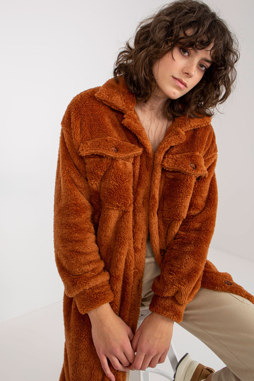 Šviesiai rudi ilgi kailiniai... Šviesiai rudi ilgi kailiniai...