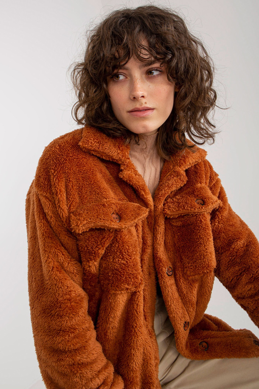 Šviesiai rudi ilgi kailiniai... Šviesiai rudi ilgi kailiniai...