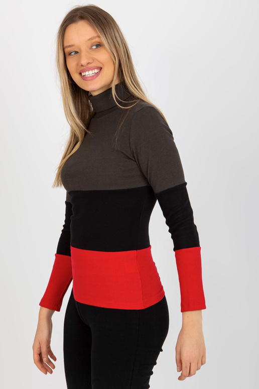 Khaki raudona prigludusi palaidinė su... Khaki raudona prigludusi palaidinė su...