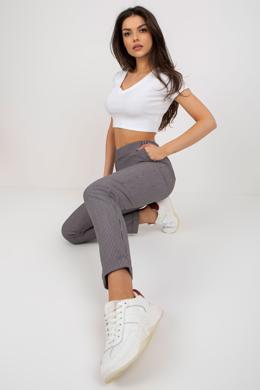 Violetinės audinio dryžuotos kelnės...