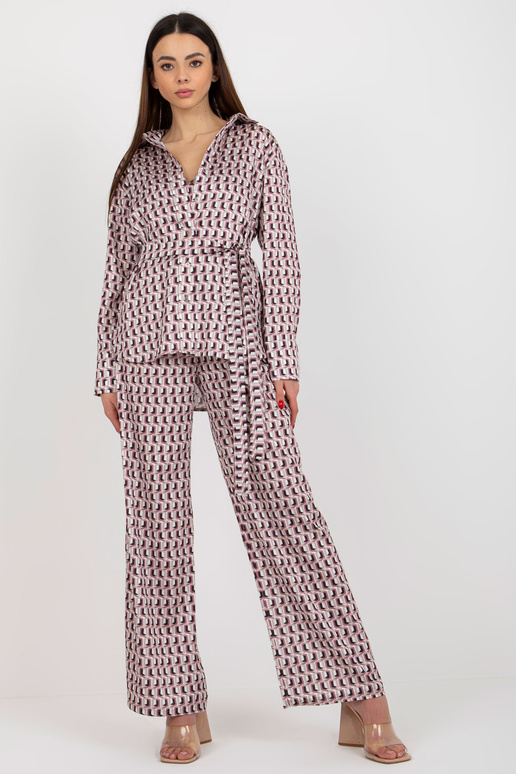 Smėlio ir rožinės spalvos trijų dalių...