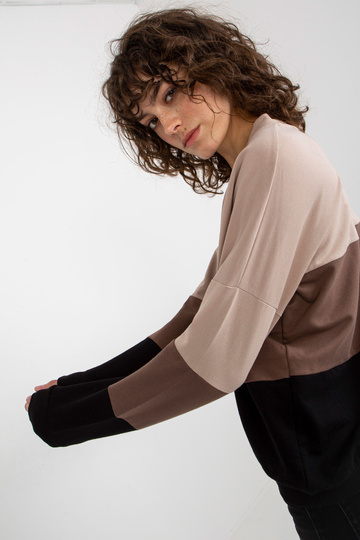 Smėlio ir juodos spalvos...